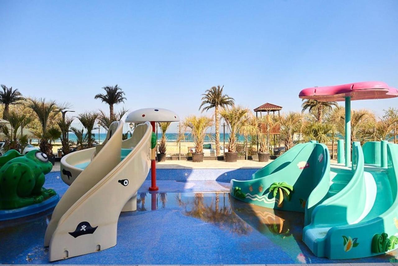 Baby Sea View And Pools Apartment- Mamaia Beach Resort Năvodari Esterno foto