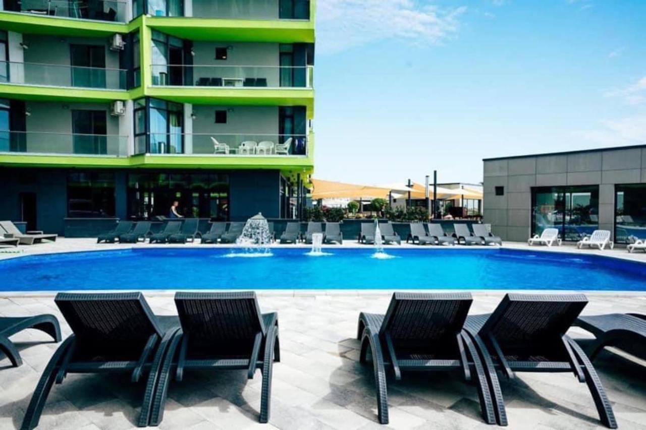 Baby Sea View And Pools Apartment- Mamaia Beach Resort Năvodari Esterno foto